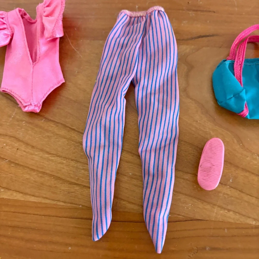 Vintage 1984 Mattel‎ Barbie Great Shape Skipper Doll Outfit Clothes Bag & Shoe